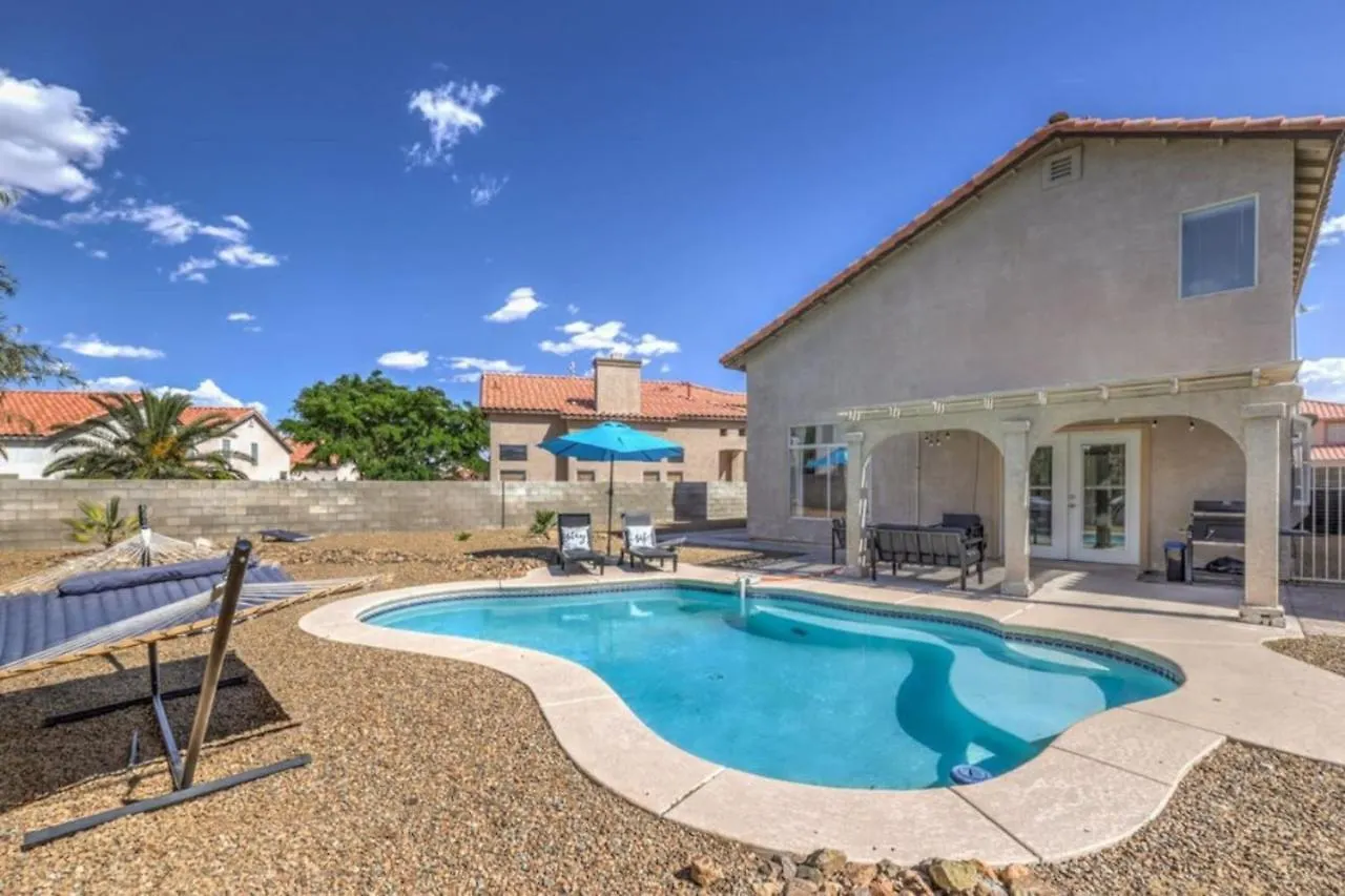 Home In Vegas With Pool Las Vegas